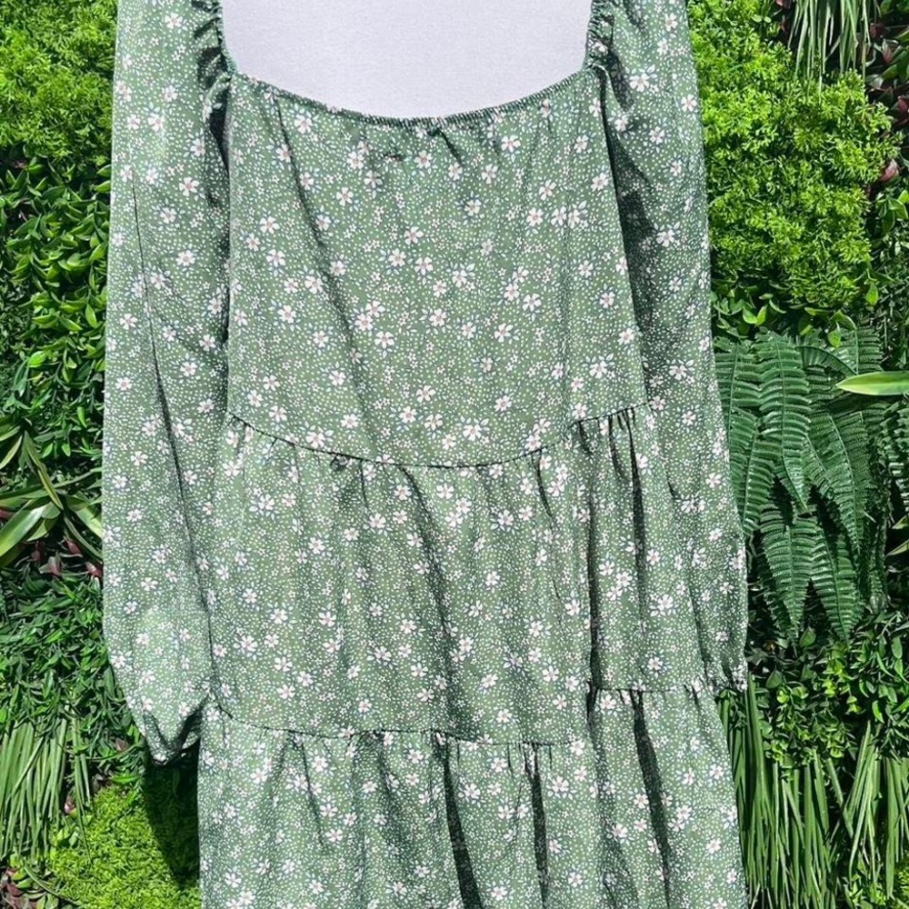 Boohoo long sleeve tiered dress size 10 floral mini A-line dress - Picture 3 of 4